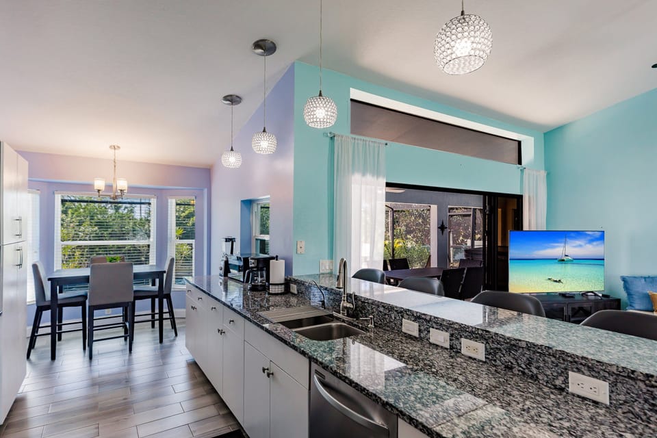 Easy to have fun with friends, family and guest in this open floor plan.
