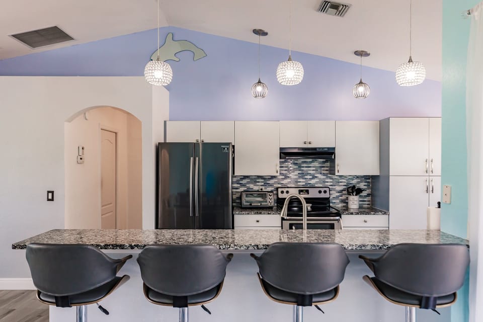 Easy to serve breakfast at the breakfast bar. 