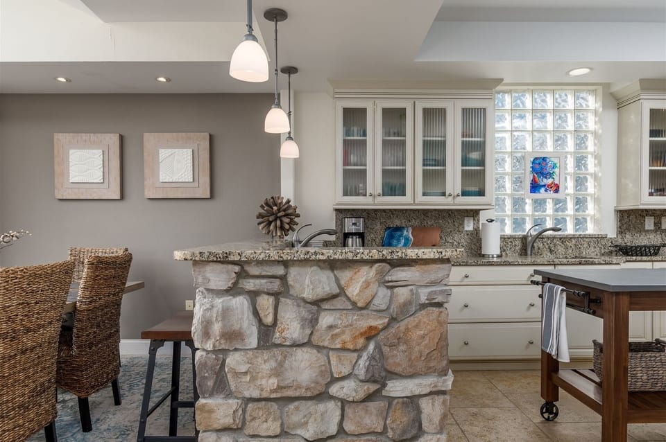 Stone Accent Breakfast Bar