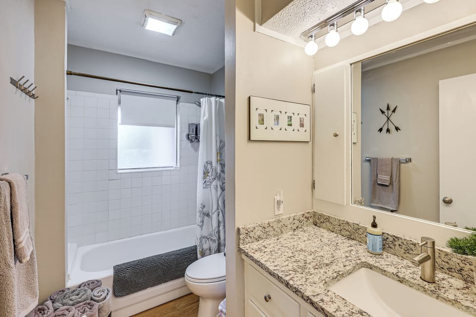 Full Bathroom