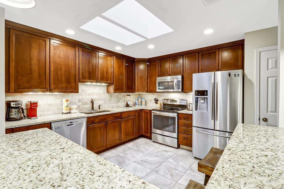 Spacious Fully Stocked Kitchen