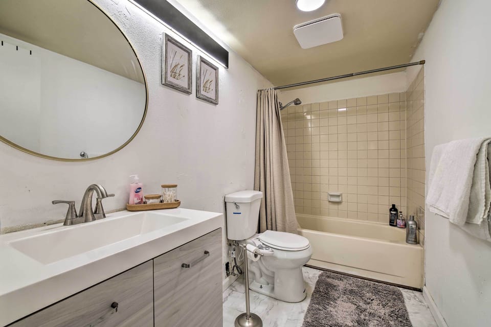Full Bathroom