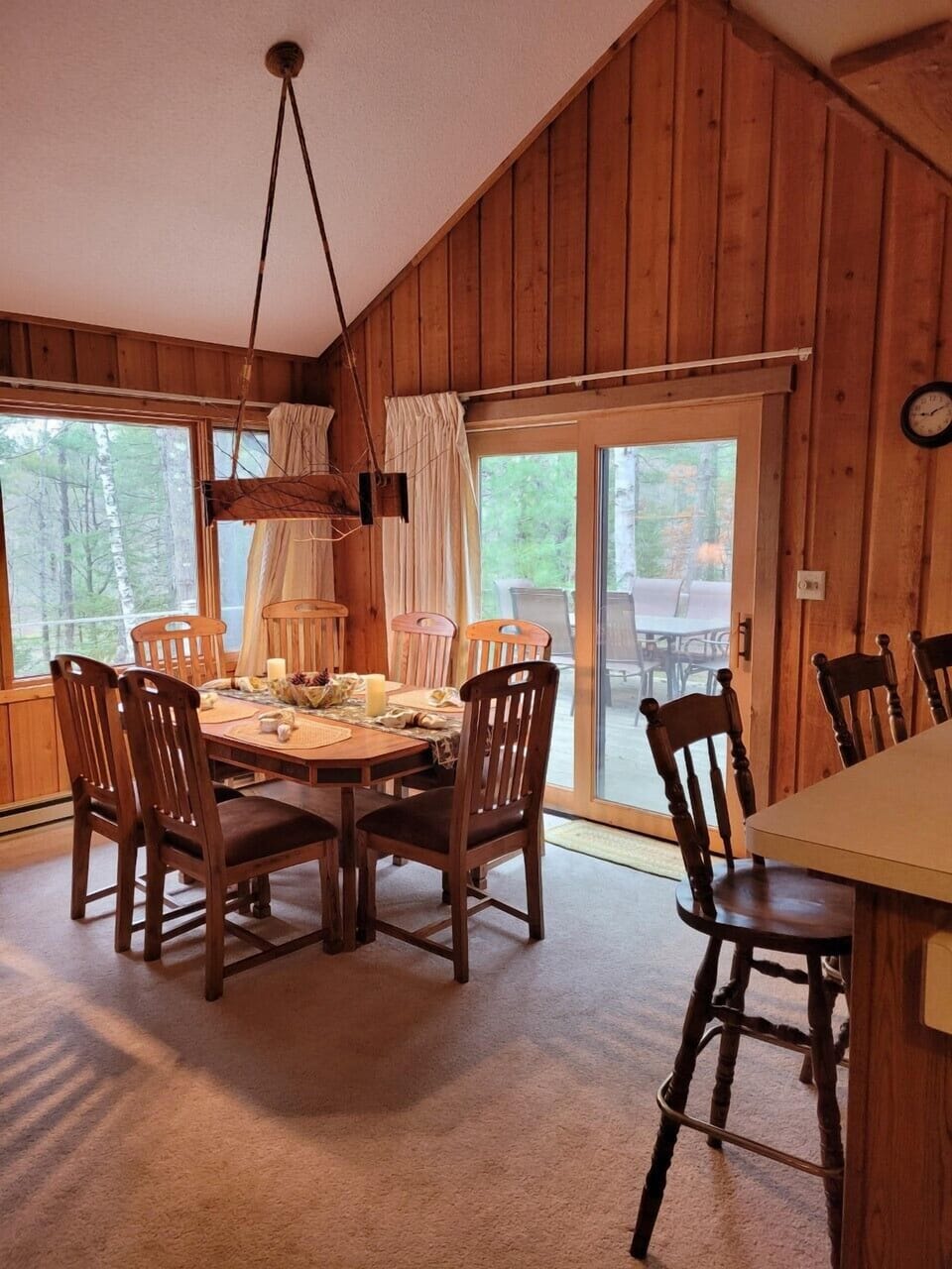 main level dining room area