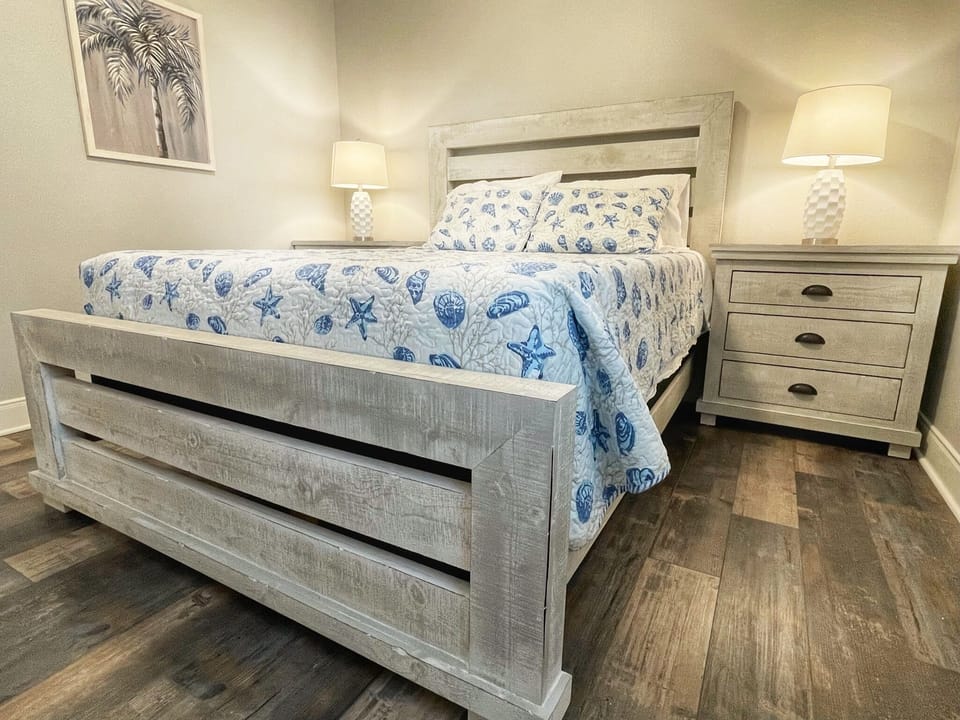 Sleep tight in our queen bed in bedroom 2 equipped with smart TV.