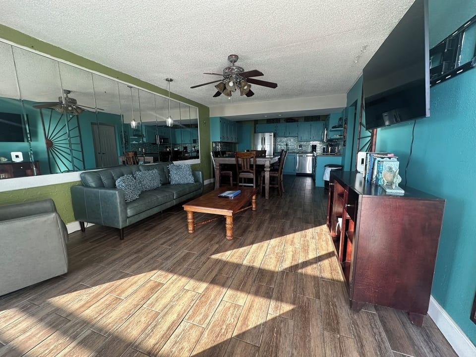 Living room with Ocean view