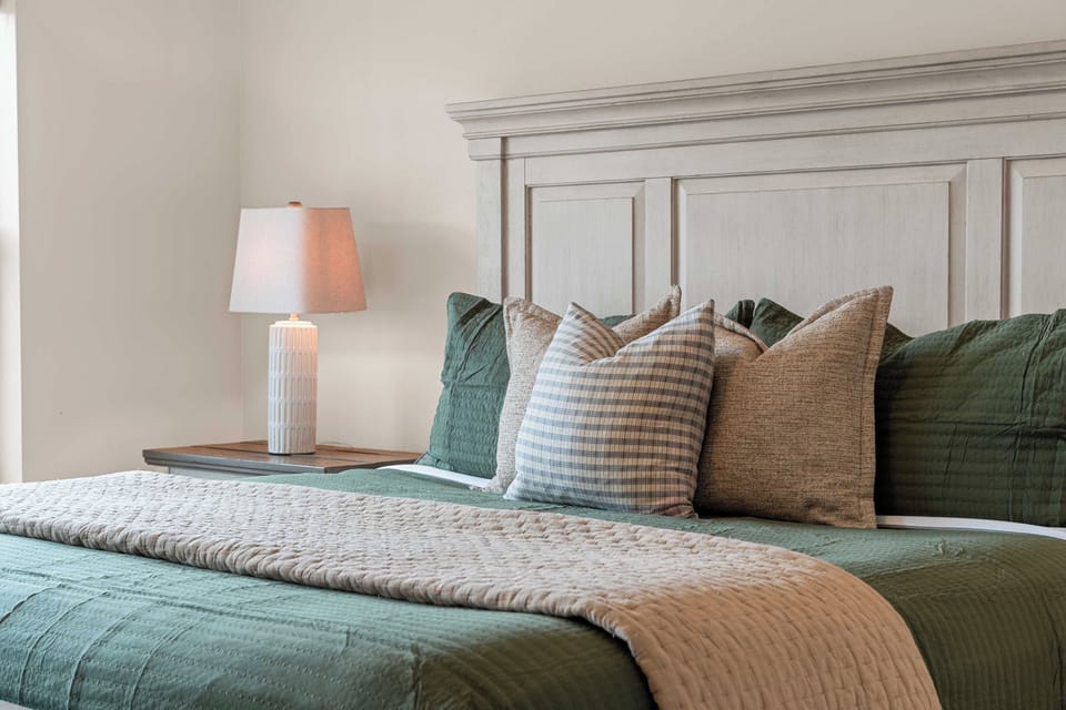 
Six bedrooms with plenty of beds for your whole group!