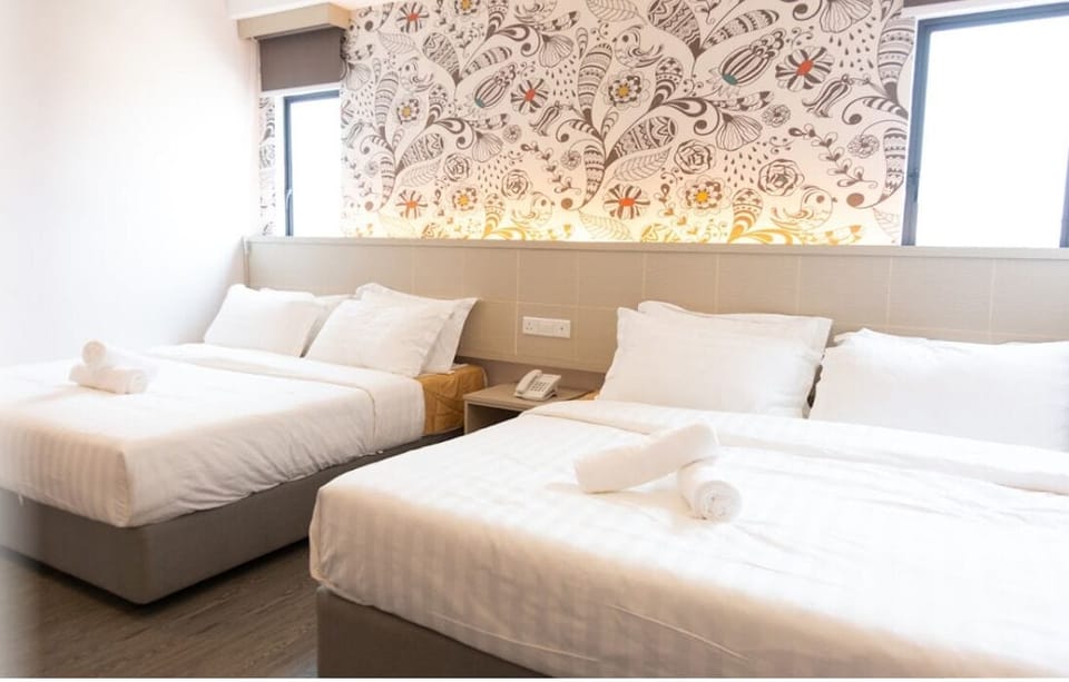 Family Double Room | In-room safe, desk, iron/ironing board, WiFi (free)