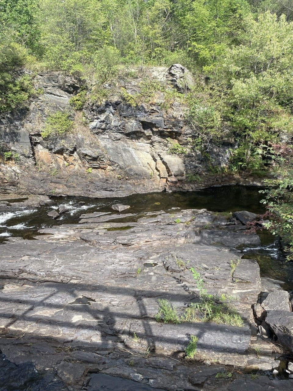 Nearby dam within walking distance!