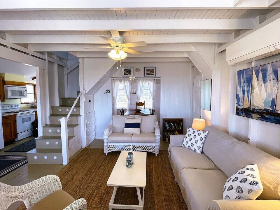 Living room into dining room
