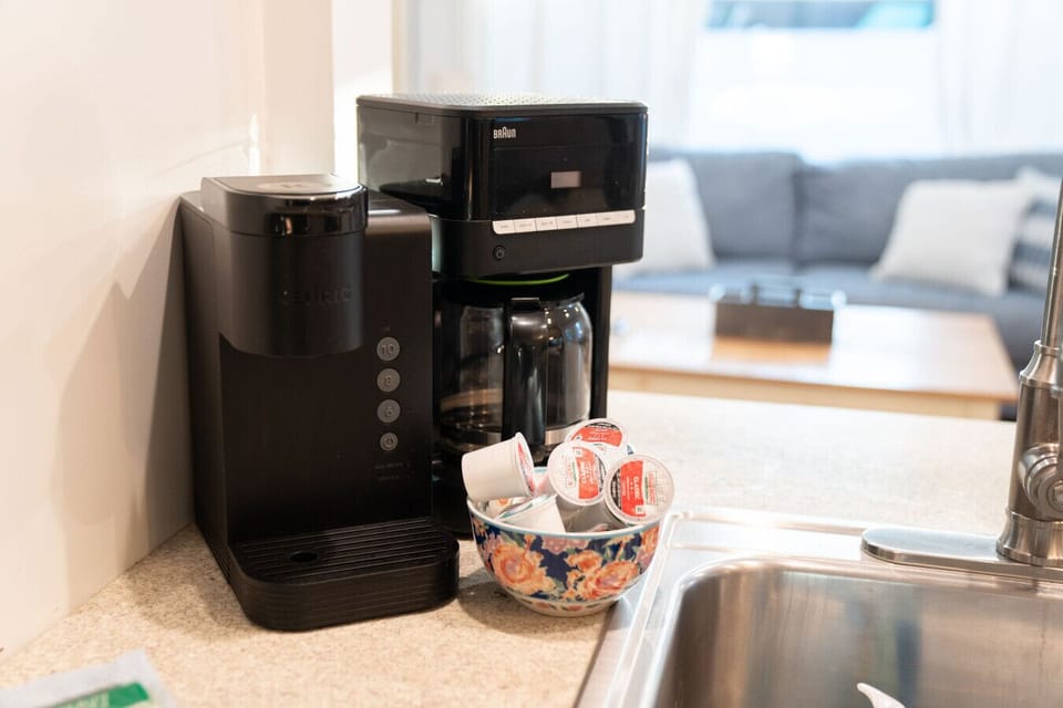 Coffee Pot provided on site