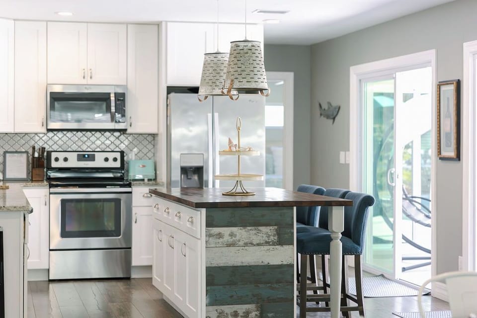 Fully stocked kitchen