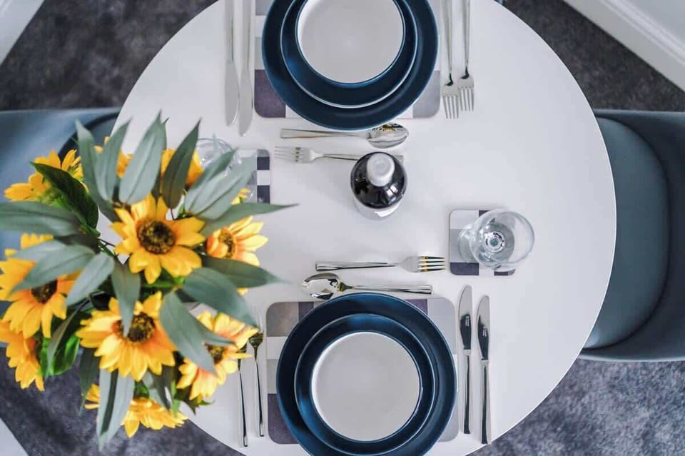 Open plan dining area, perfect for a sit-down evening meal.