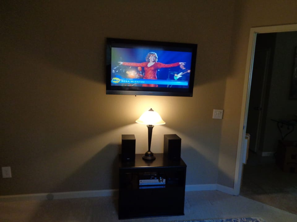 3rd Bedroom 50" TV, Stereo/Radio with CD collection