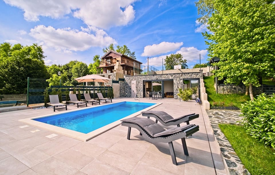 pool