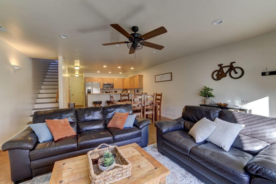 Nice open concept living room!
