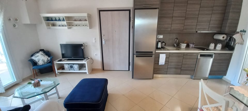 Apartment, 2 Bedrooms, Accessible, Balcony | Interior