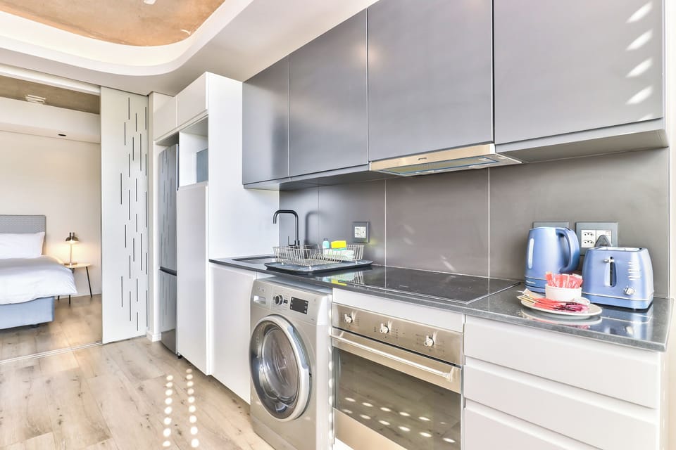 Studio, 1 Bedroom, Smoking, Balcony | Private kitchen