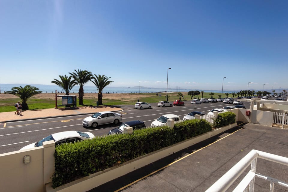 Apartment, 2 Bedrooms, Smoking, Balcony | Property grounds