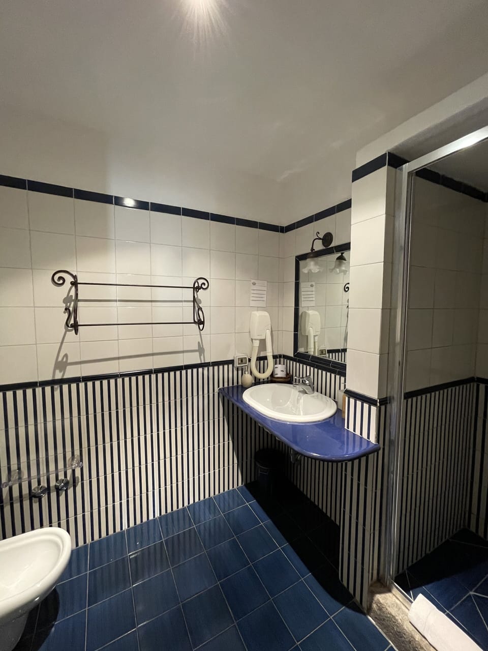 Deluxe Quadruple Room, Sea View | Bathroom | Towels