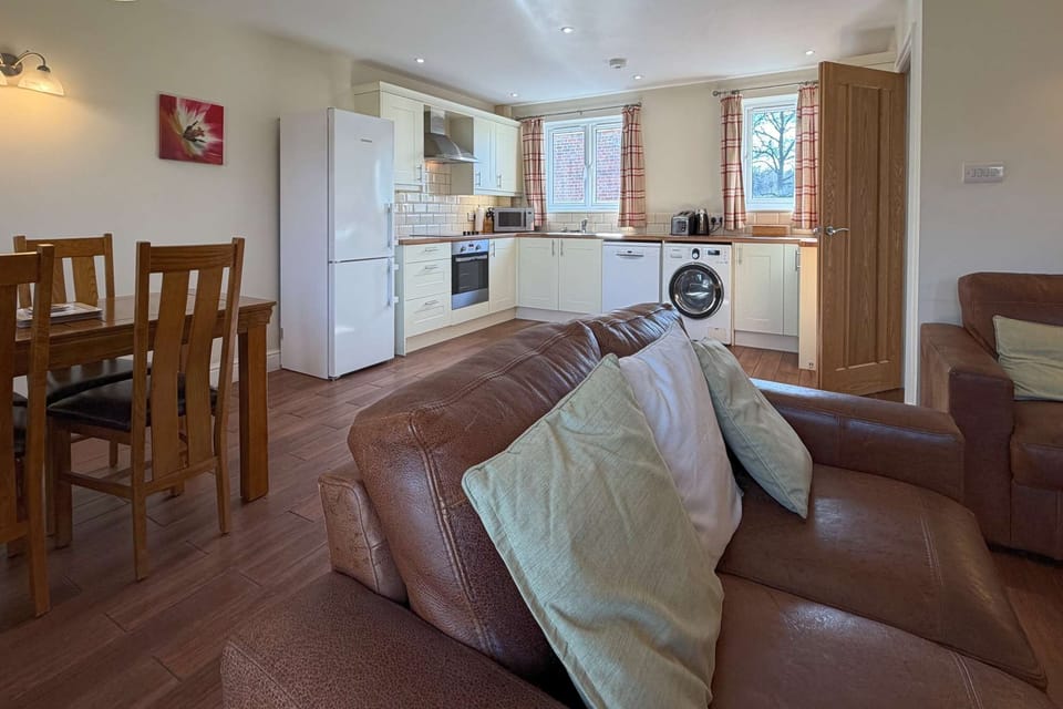 Open plan sitting/dining/kitchen