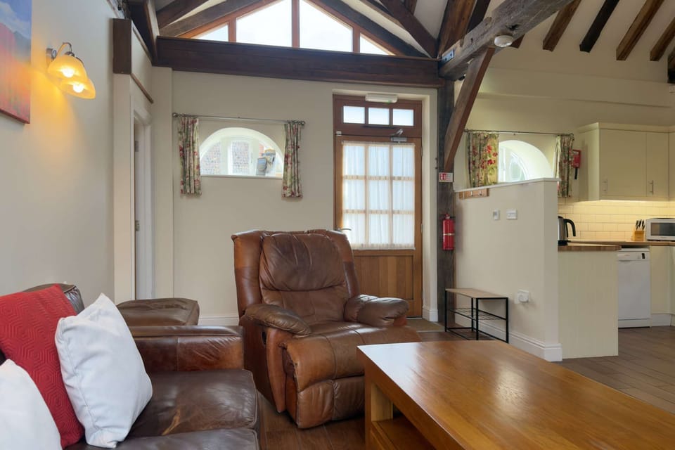 Living/Kitchen area