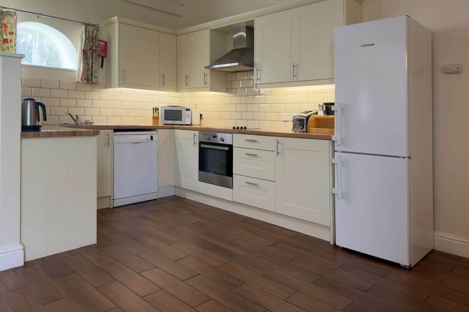 Fitted kitchen area