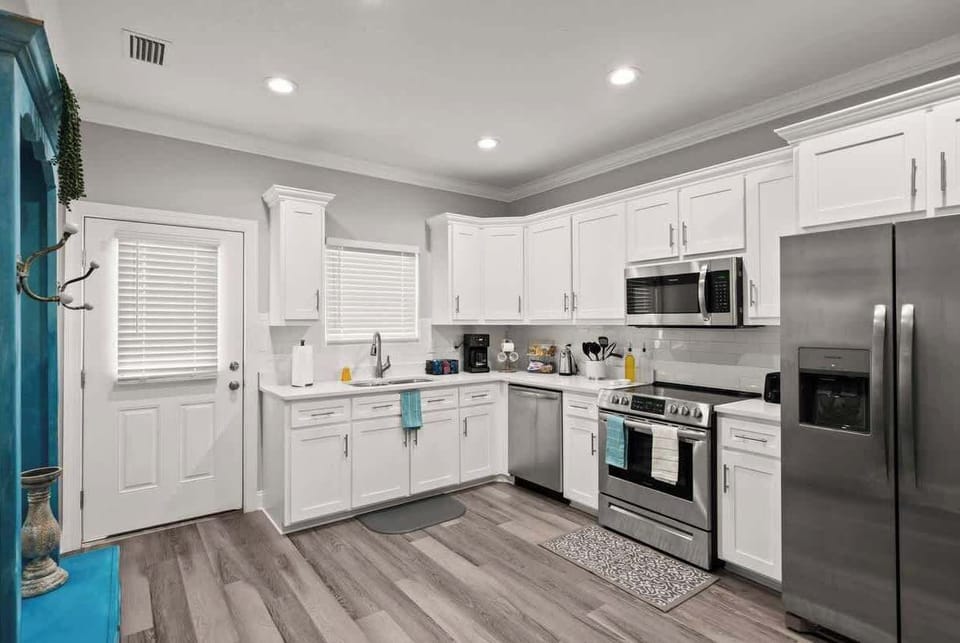 Fully equipped kitchen to cook your favorite meals