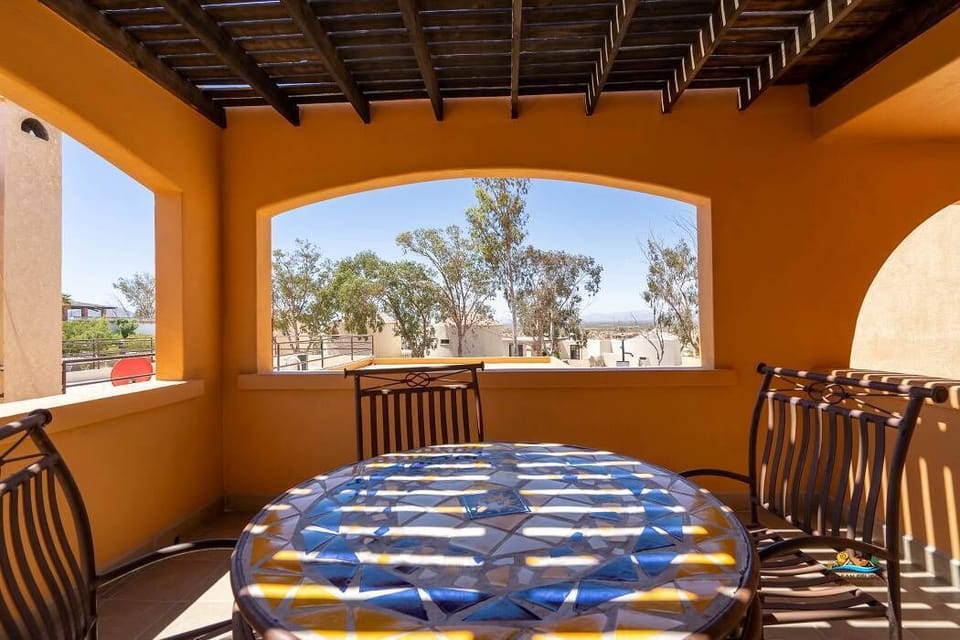 Gather around the outdoor table at this La Hacienda vacation rental in San Felipe BC — perfect for card games, group meals, or just kicking back in the Baja sun.