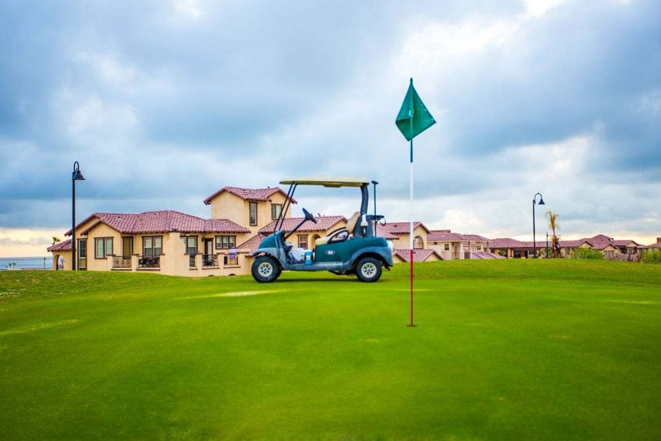 Las Caras de Mexico is an 18-hole championship course inside El Dorado Ranch, making it San Felipe's first and only golf course
