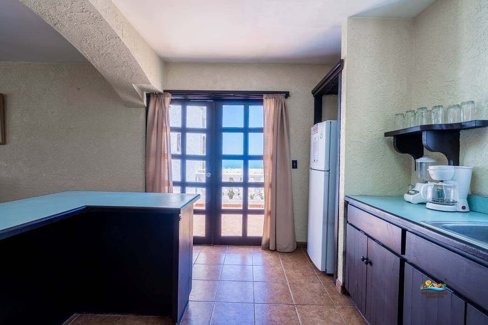La Hacienda Condo 18 en San Felipe, B.C - kitchen outside balcony