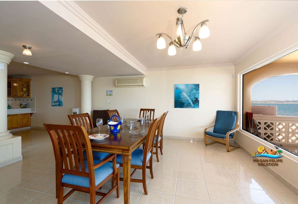 Las Palmas Condo 2 in Las Palmas San Felipe airbnb - diner table with views to the beach
