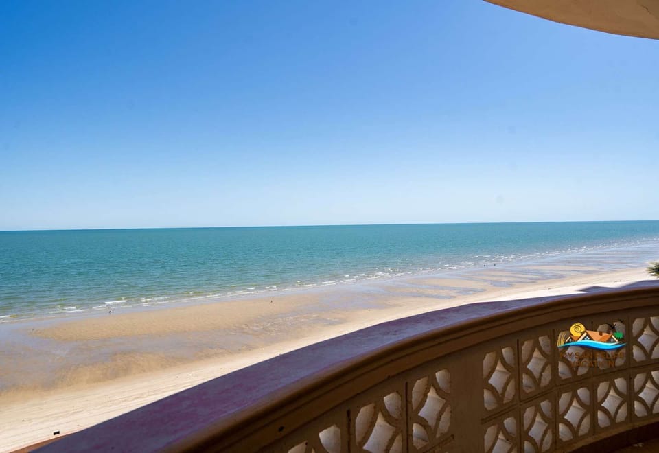 Las Palmas Condo 2 in Las Palmas San Felipe vacation home - balcony view to the beach