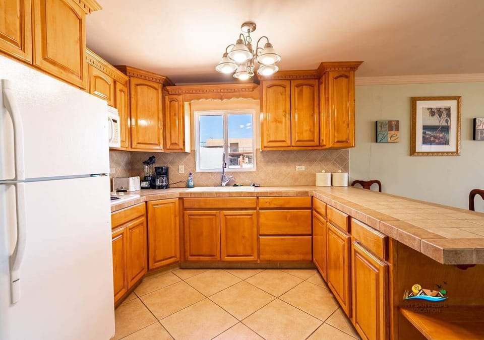 Las palmas Jerrys beach club house - kitchen