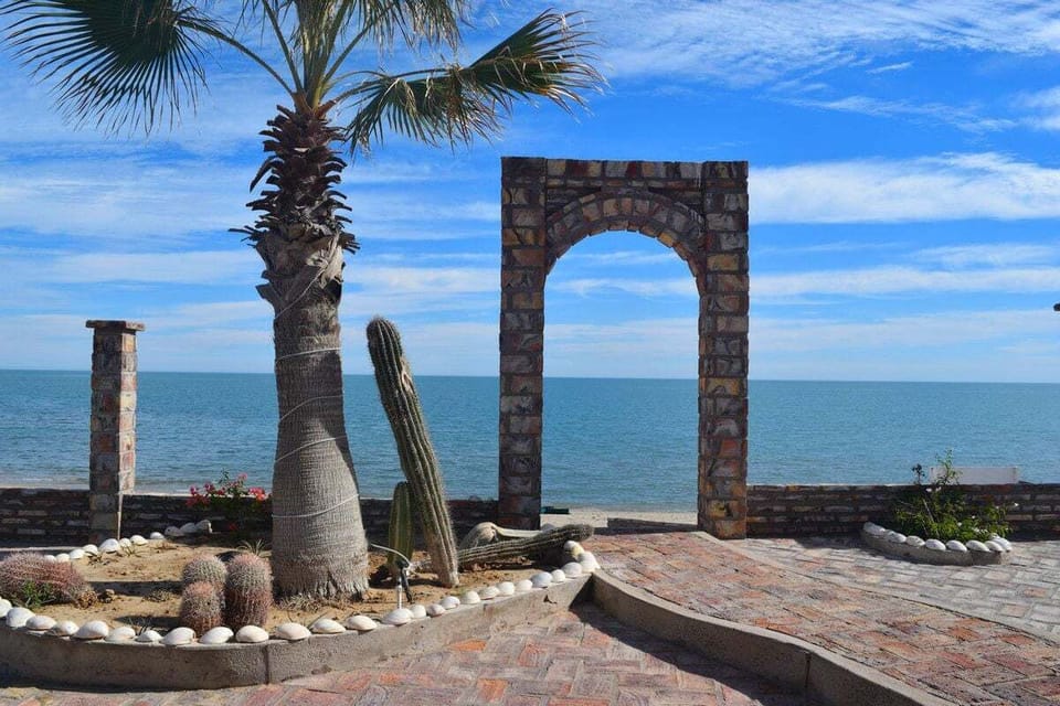 Percebu - San Felipe BC Mexico - Private beach entrance steps away
