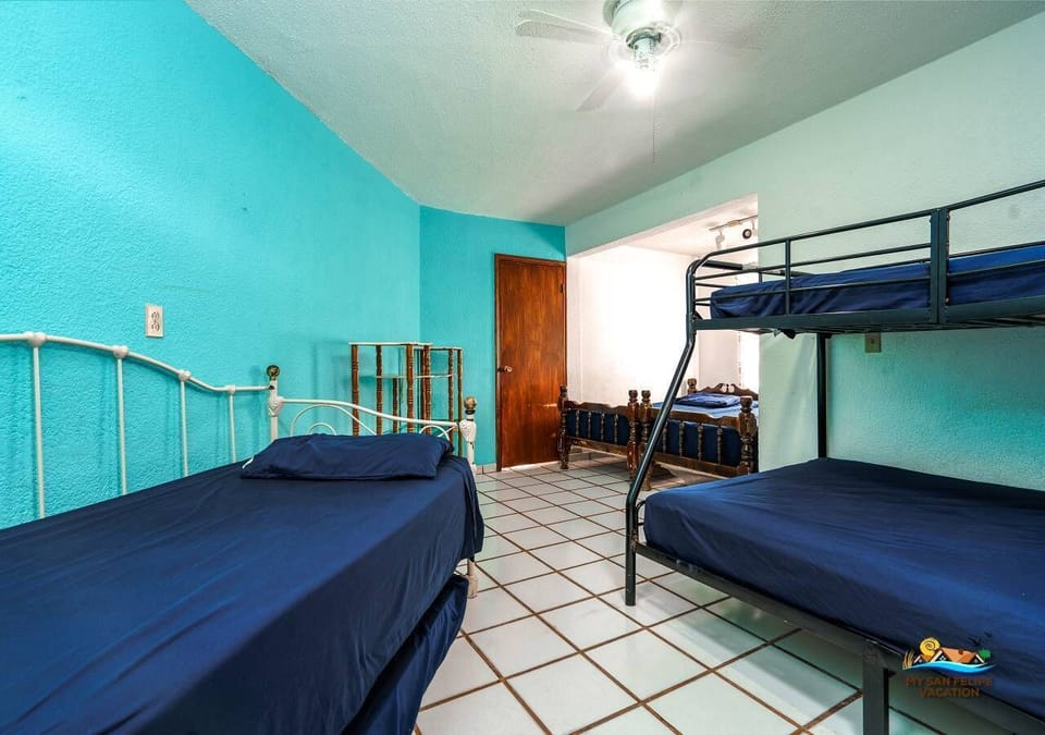 Extra sleeping space in the third bedroom of Casa Julieta in San Felipe Baja California — comfortable and private.