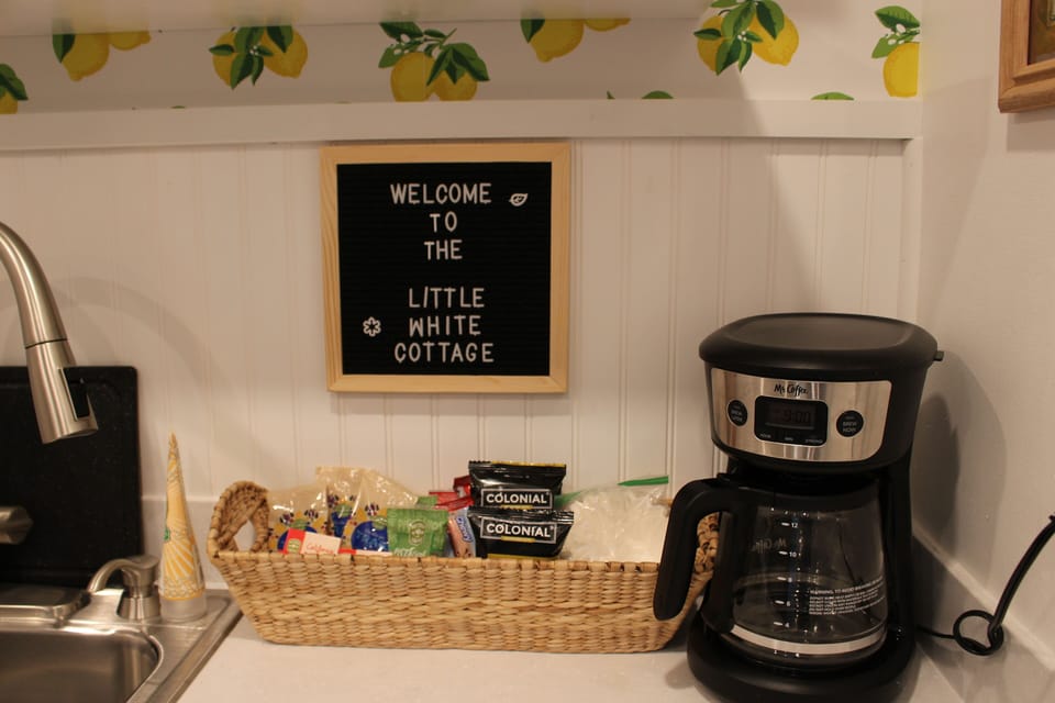 Coffee and snacks to welcome you here!