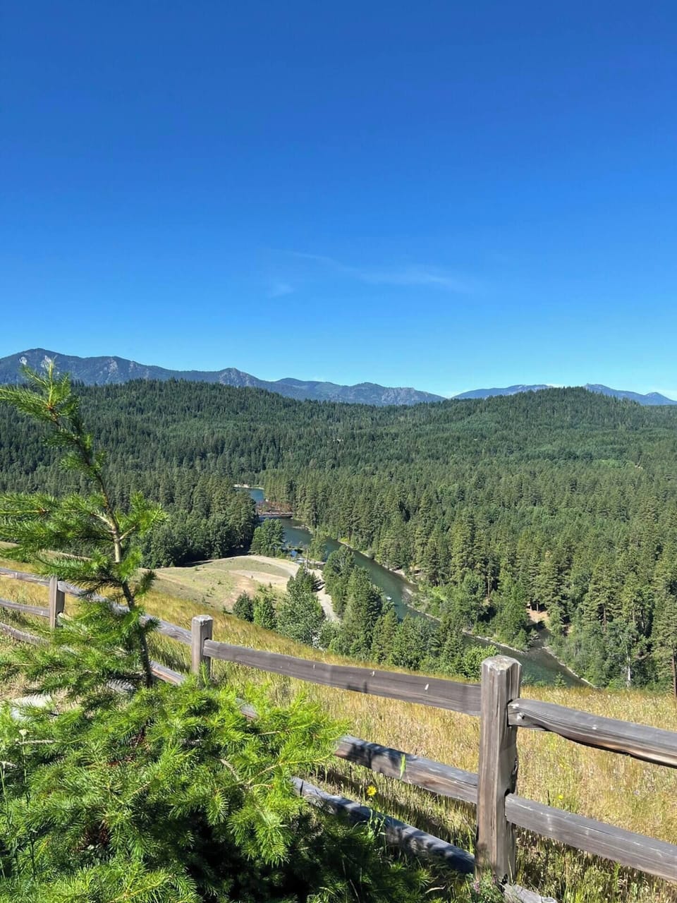 View of the Cle Elum River from the main path around the lodge