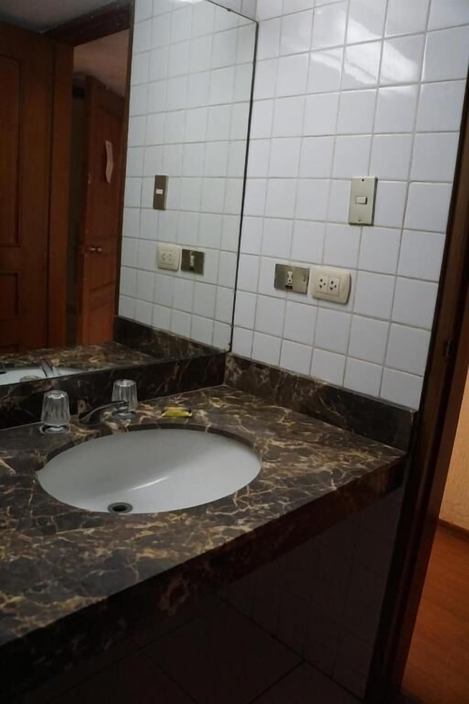 Classic Single Room | Bathroom | Rainfall showerhead, hair dryer, heated floors (bathroom), towels