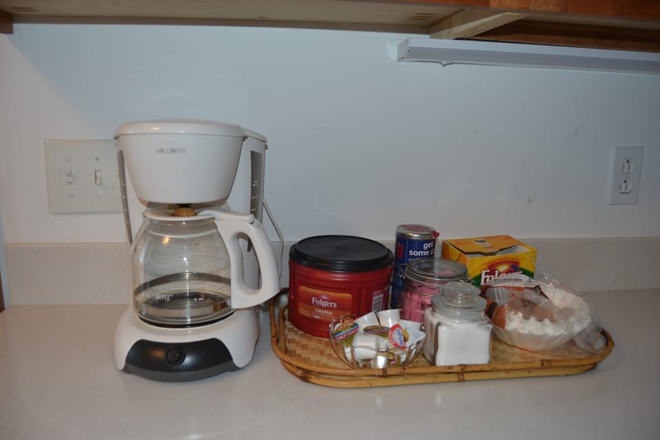 coffee/tea center