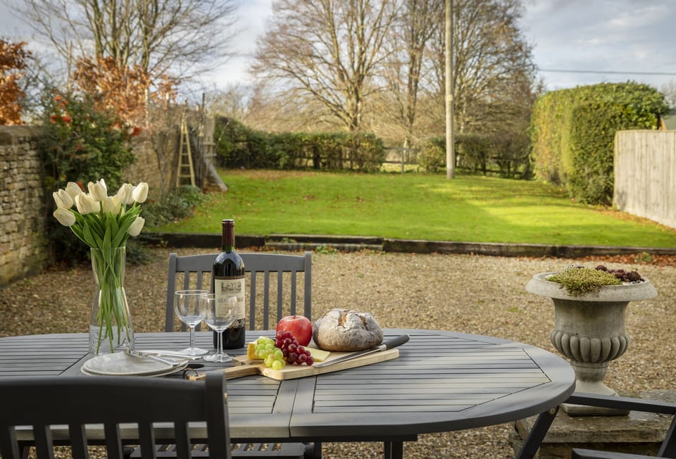 Enjoy al fresco dining whilst enjoying the beautiful garden