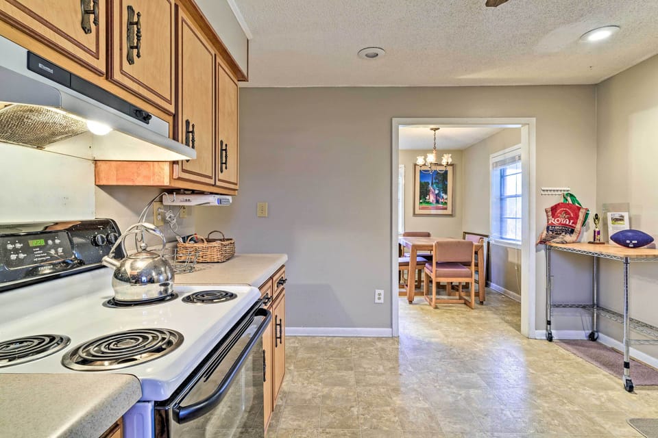 Well-Equipped Kitchen
