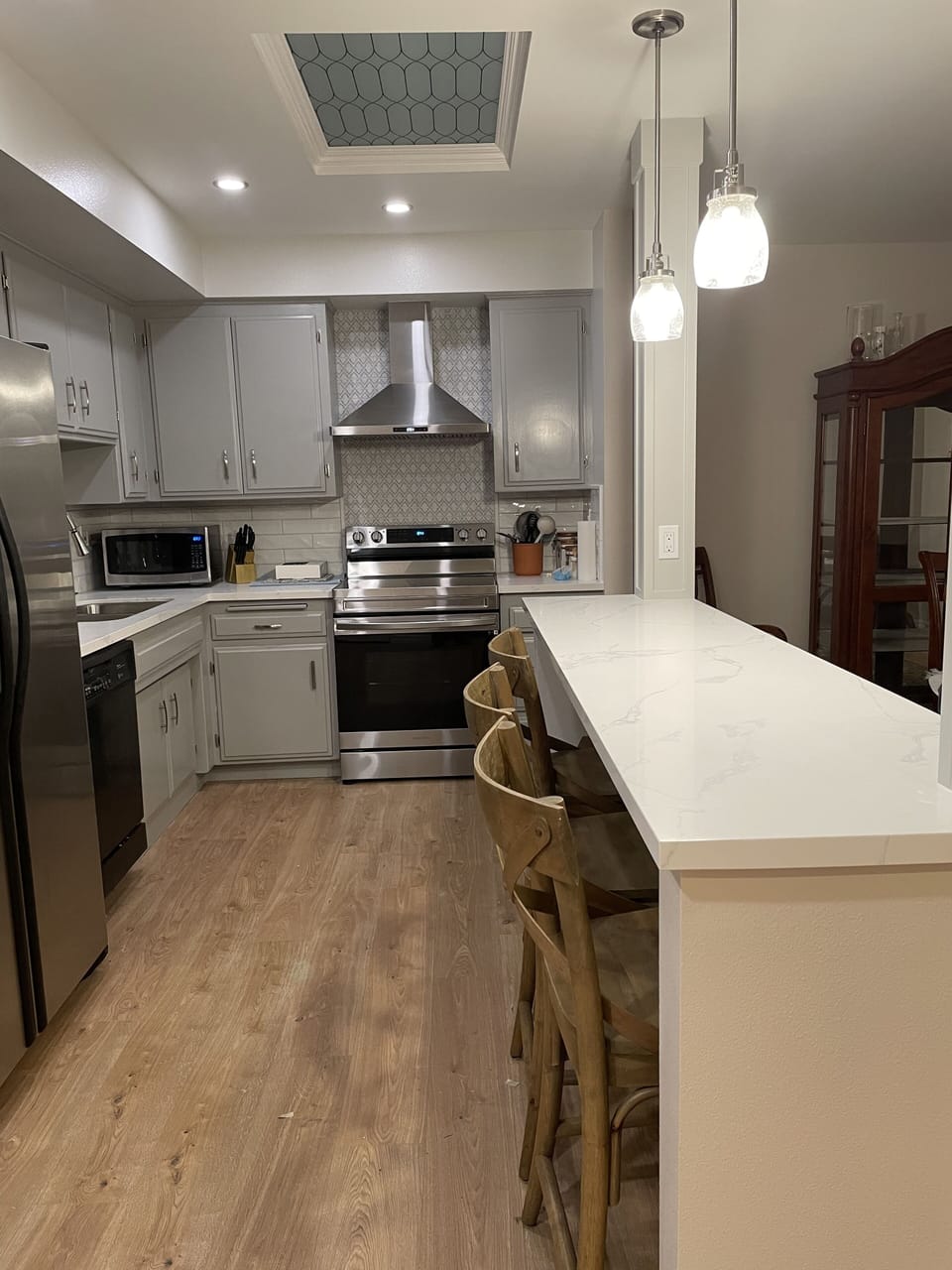 Newly Remodeled Kitchen with breakfast bar
