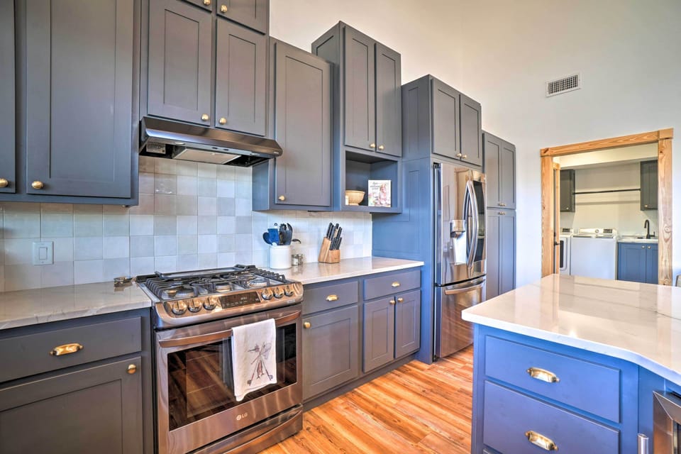 Kitchen | Toaster | Garbage Disposal