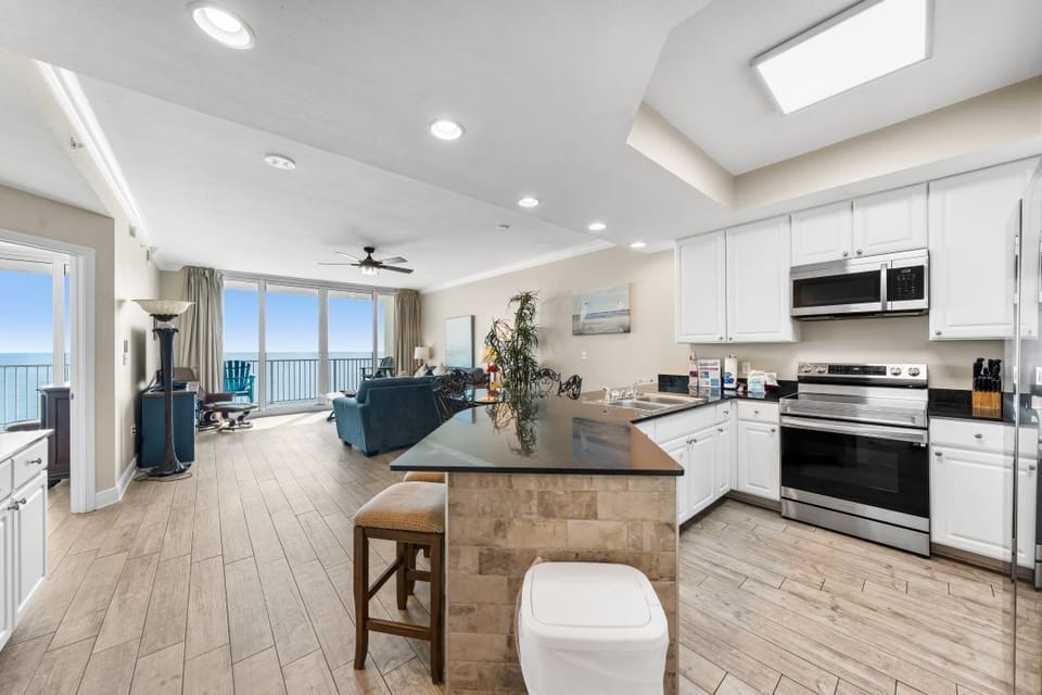 10 SAN1706 Kitchen