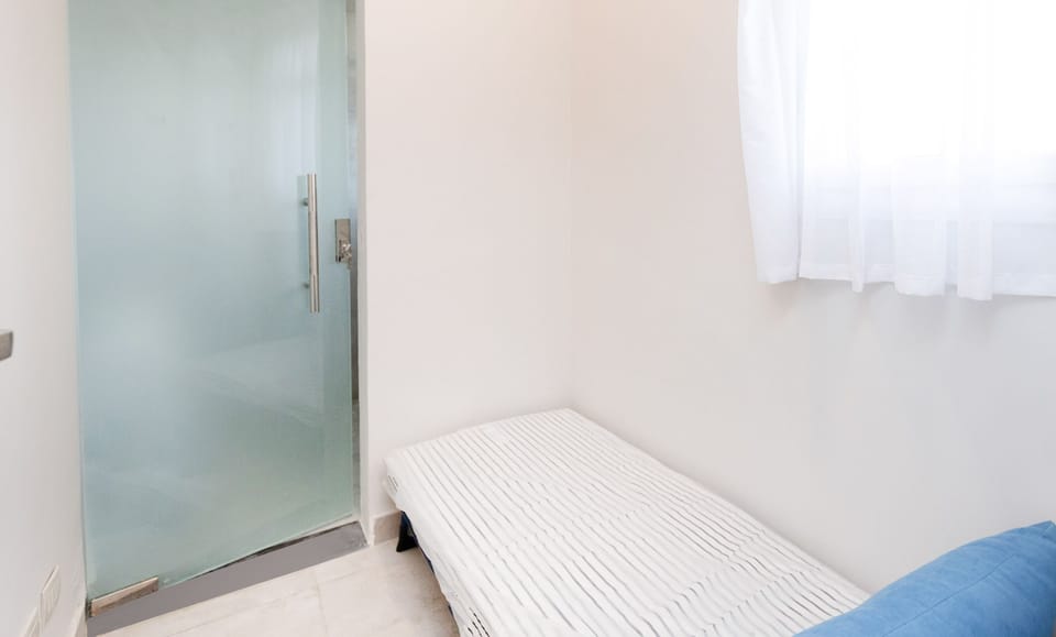 In-room safe, free WiFi