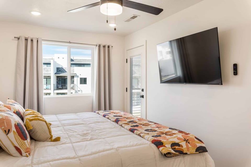 2nd Floor King Master