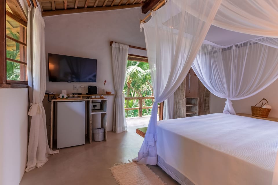 Premium bedding, pillowtop beds, minibar, in-room safe