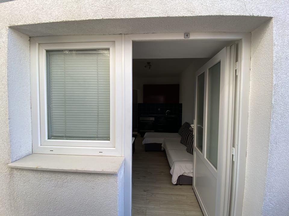 Panoramic Apartment | In-room dining