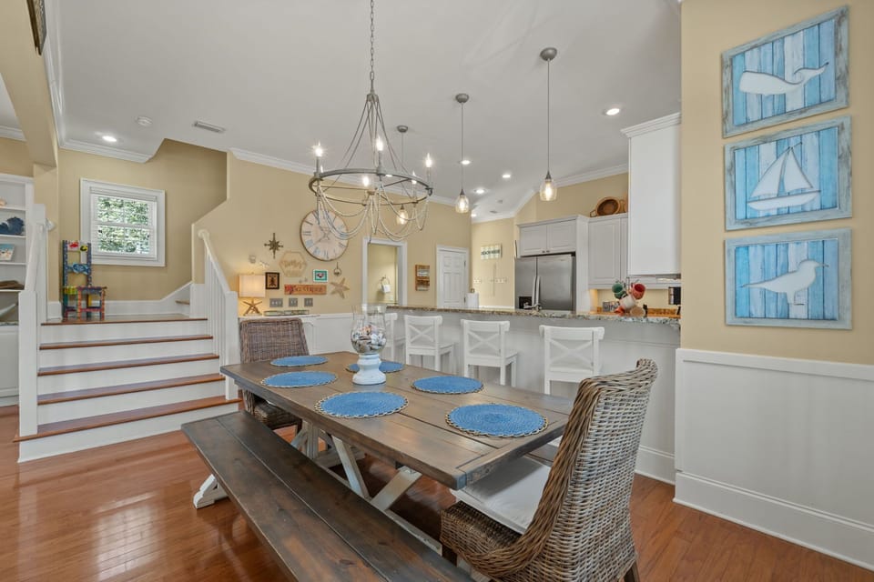 Plenty of seating in the kitchen