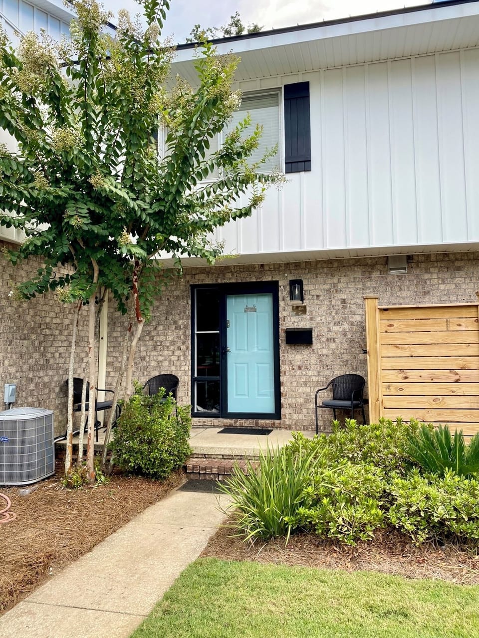 Welcome, Front door